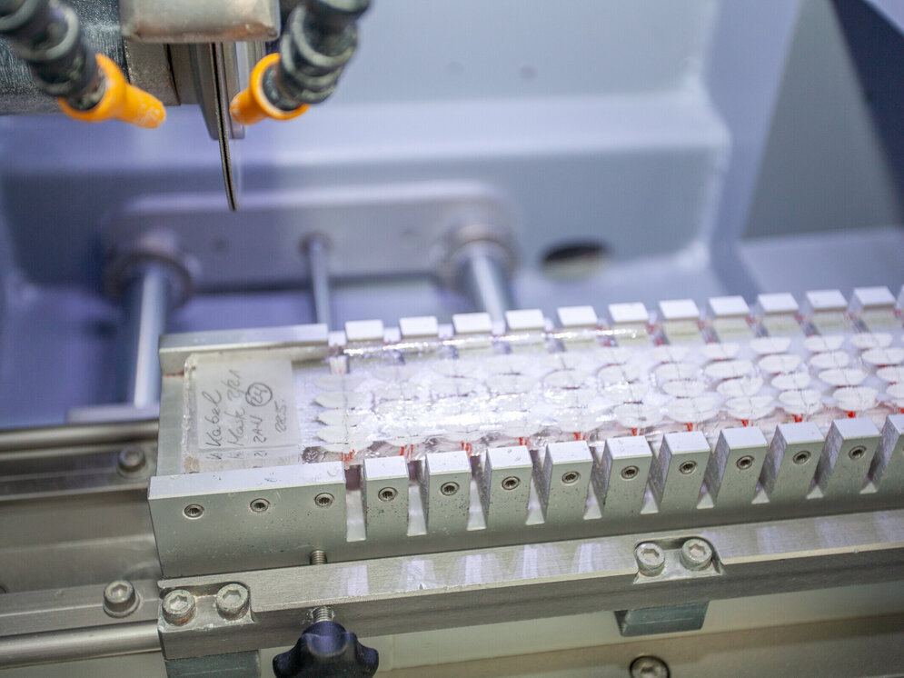 vollautomatische Otolithensäge im Detail