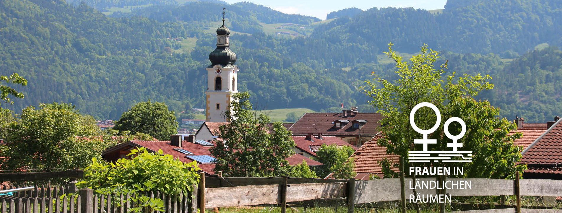 Eine Ortsansicht von Oberaubach im Algäu.