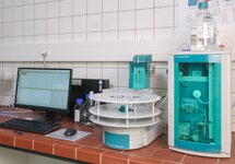 Ionenchromatograph mit Autosampler zur Quantifizierung von flüchtigen Carbonsäuren