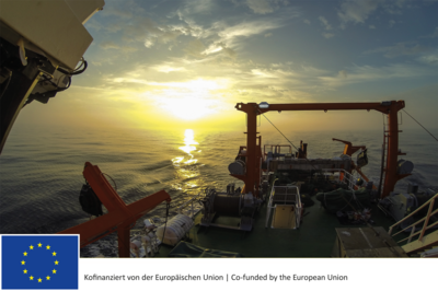 Walther Herwig III auf ihrer Fahrt in den Sonnenuntergang Walther Herwig III auf ihrer Fahrt in den Sonnenuntergang