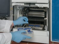 UHPLC: Autosampler für die Bearbeitung von bis zu 108 Proben