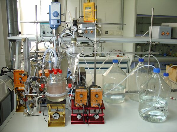 Klicken für eine Vergrösserung Kontinuierlicher Rührkessel für die Zuckeroxidation