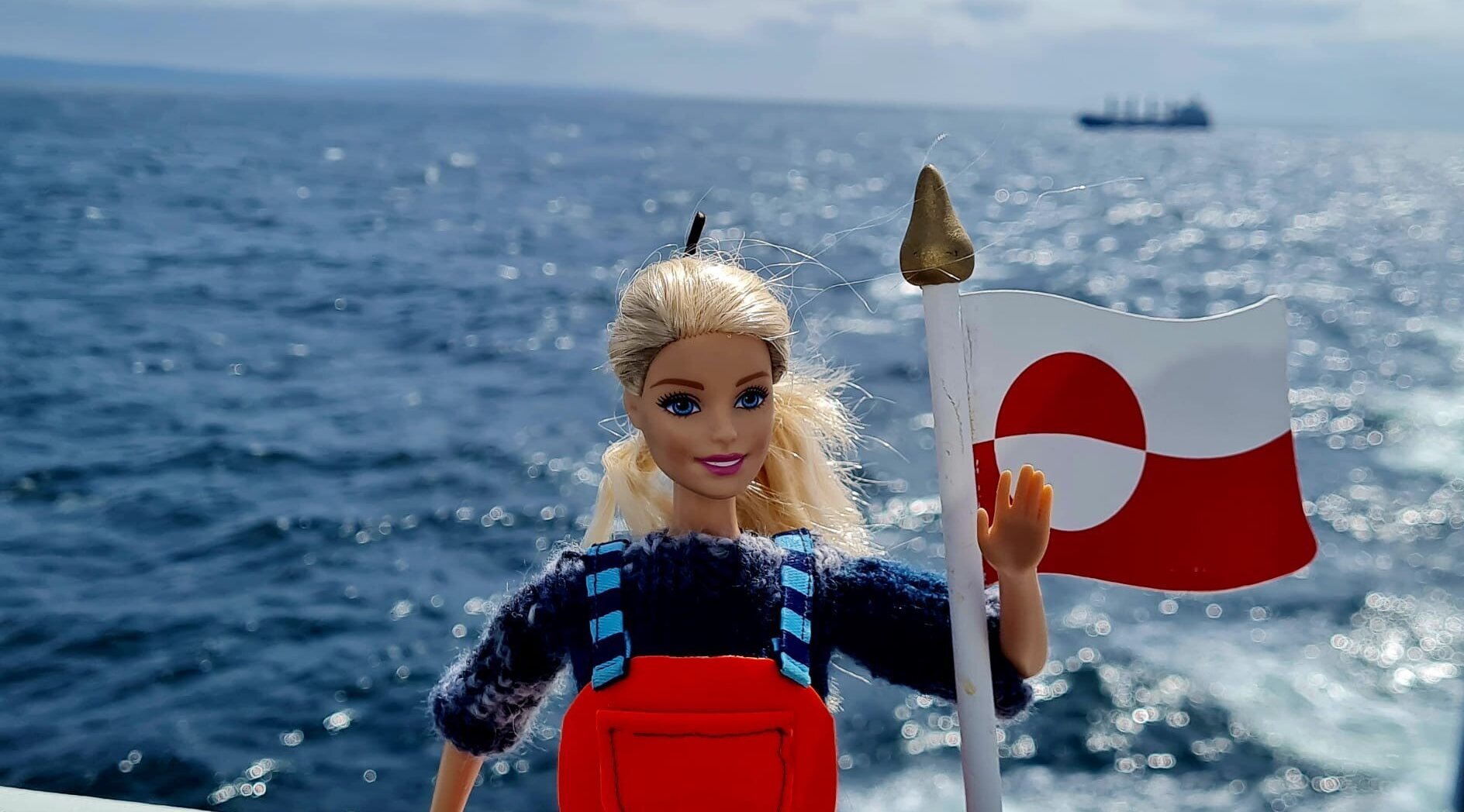 Sandy from 'PueppchenTrifftWissenschaft' also enjoyed the "Tarajoq". Doll Sandy