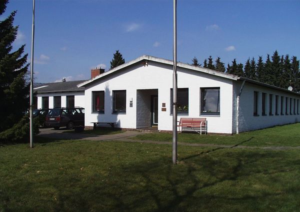 Das Bild zeigt ein Gebäude am Standort Ahrensburg des Thünen-Instituts für Fischereiökologie 