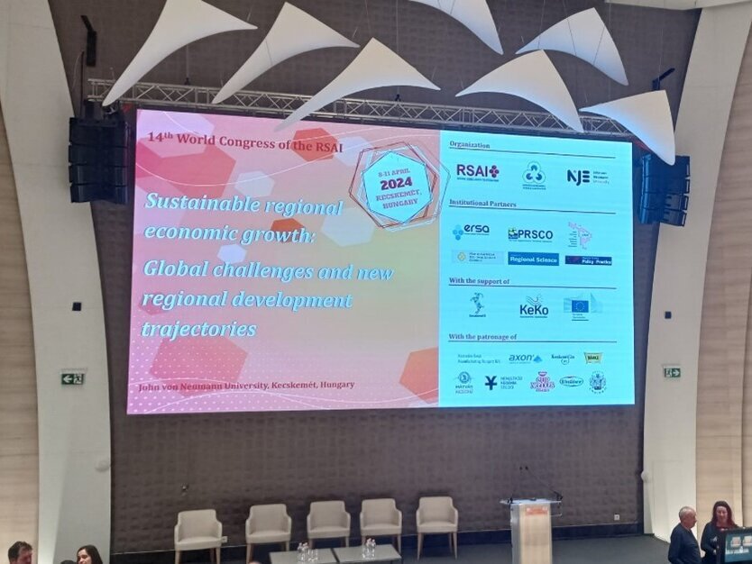 RSAI Conference in Kecskemét (Hungary). Sal of the RSAI conference in Kecskemét (Hungary).