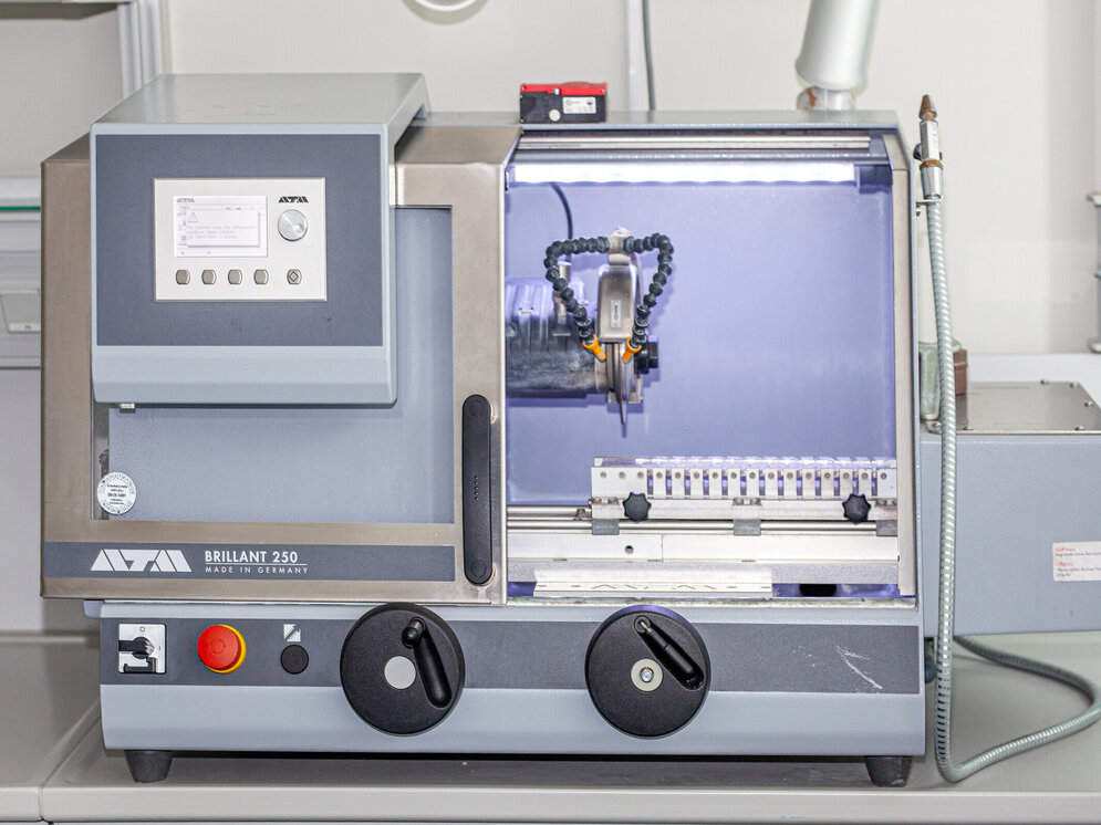 vollautomatische Otolithensäge