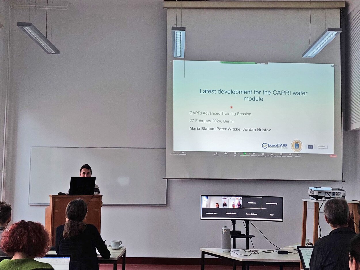 CAPRI Developer Seminar 2024 Referent und Publikum während einer Sitzung des CAPRI-Entwicklerseminars 2024