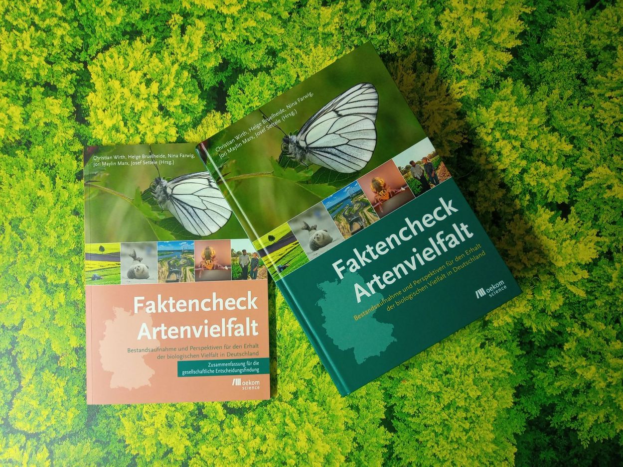 Buchcover der gedruckten Fassung des "Faktencheck Artenvielfalt"