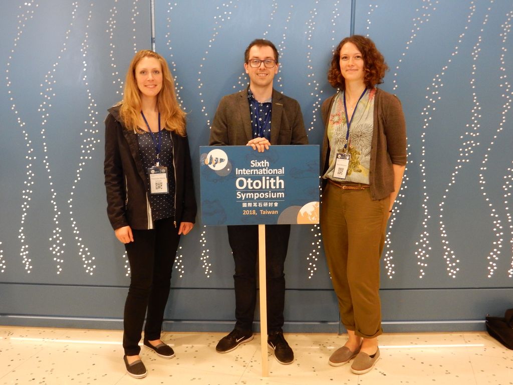 Dr. Franziska Schade, Dr. Sven Stötera und Kate McQueen (von links) auf dem Internationalen Otolithensymposium (IOS) in Keelung, Taiwan.