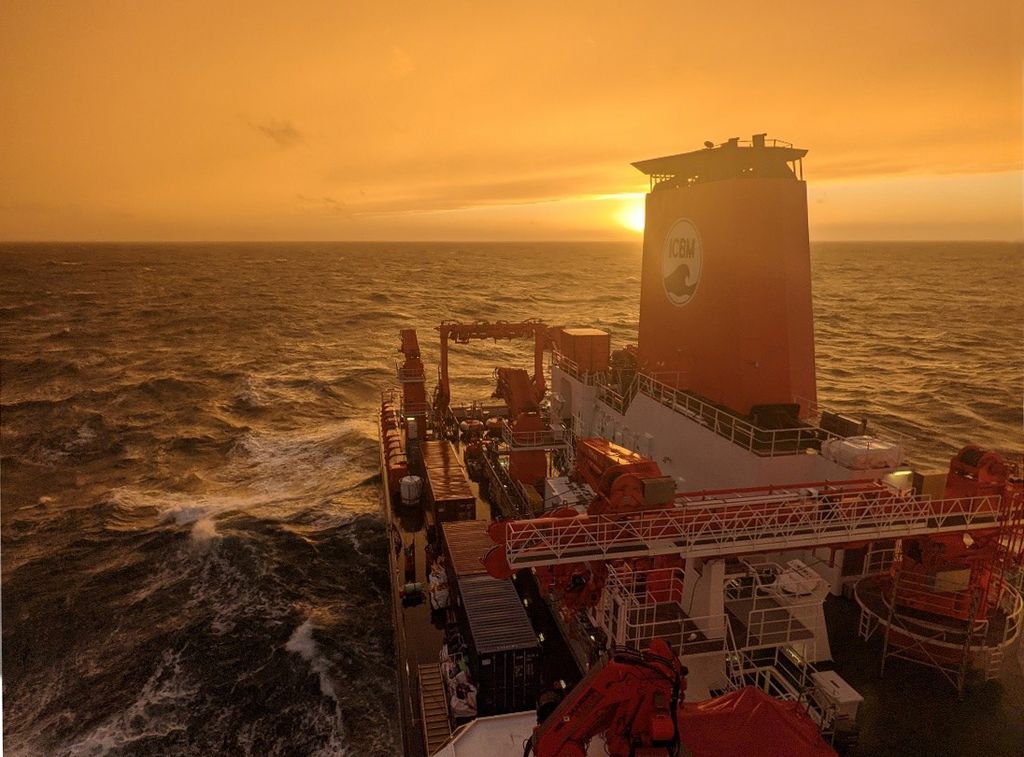 The last sunset at our trip in the North Sea.